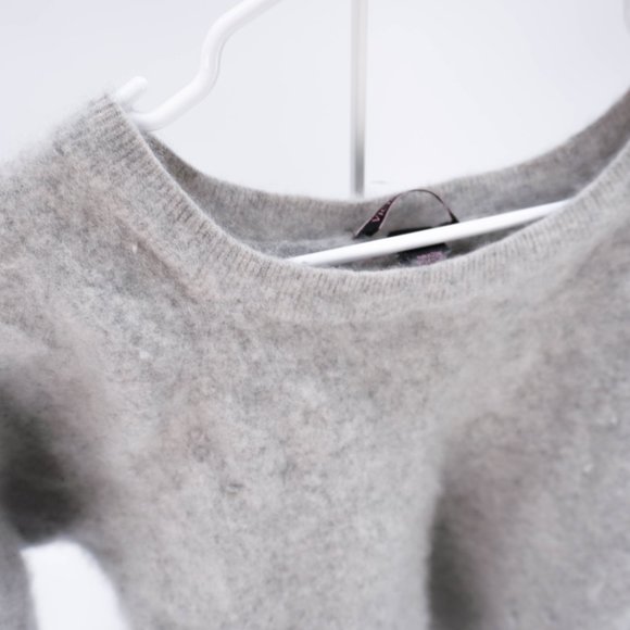 VICTORIA'S SECRET Women's Gray Wool Sweater - Picture 4 of 9